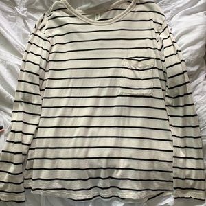 long sleeve stripped tee with pocket